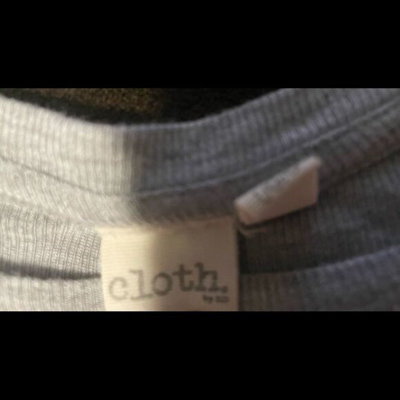 CLOTH by RD open back top size large. Very soft and stretchy, raw hem, EUC - Picture 4 of 6